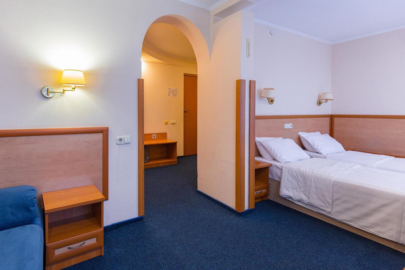 Truskavets 365 Hotel 외부 사진