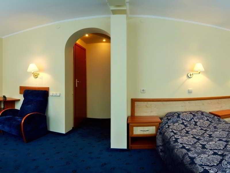 Truskavets 365 Hotel 외부 사진